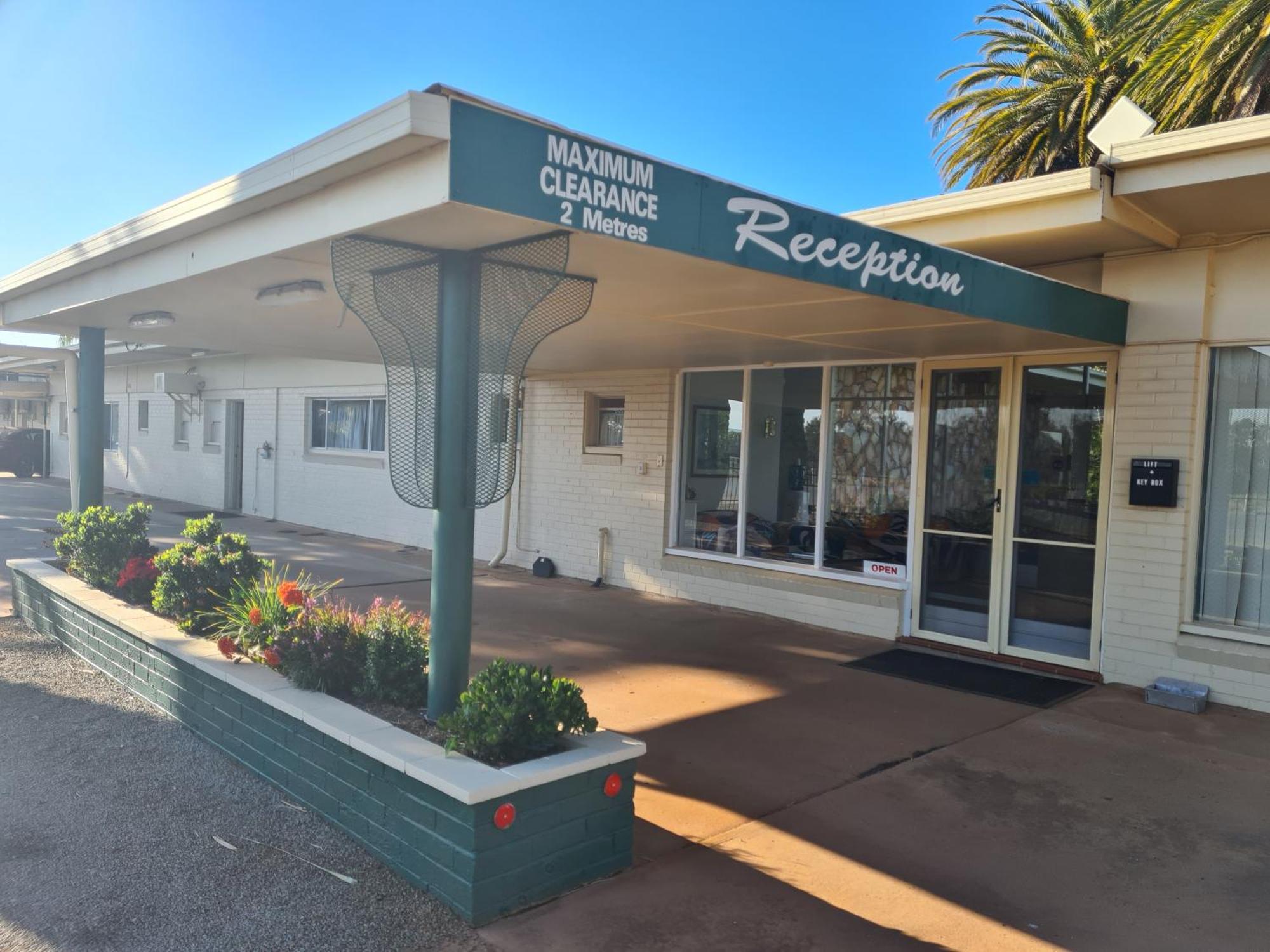 Motel Riverina Leeton Exteriör bild