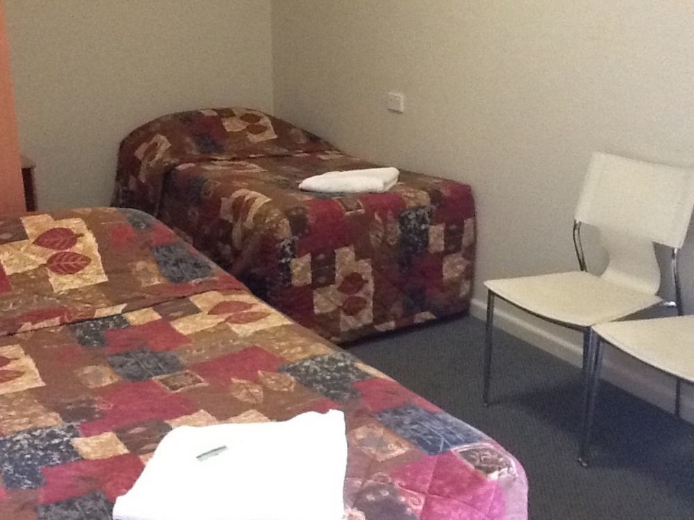 Motel Riverina Leeton Exteriör bild