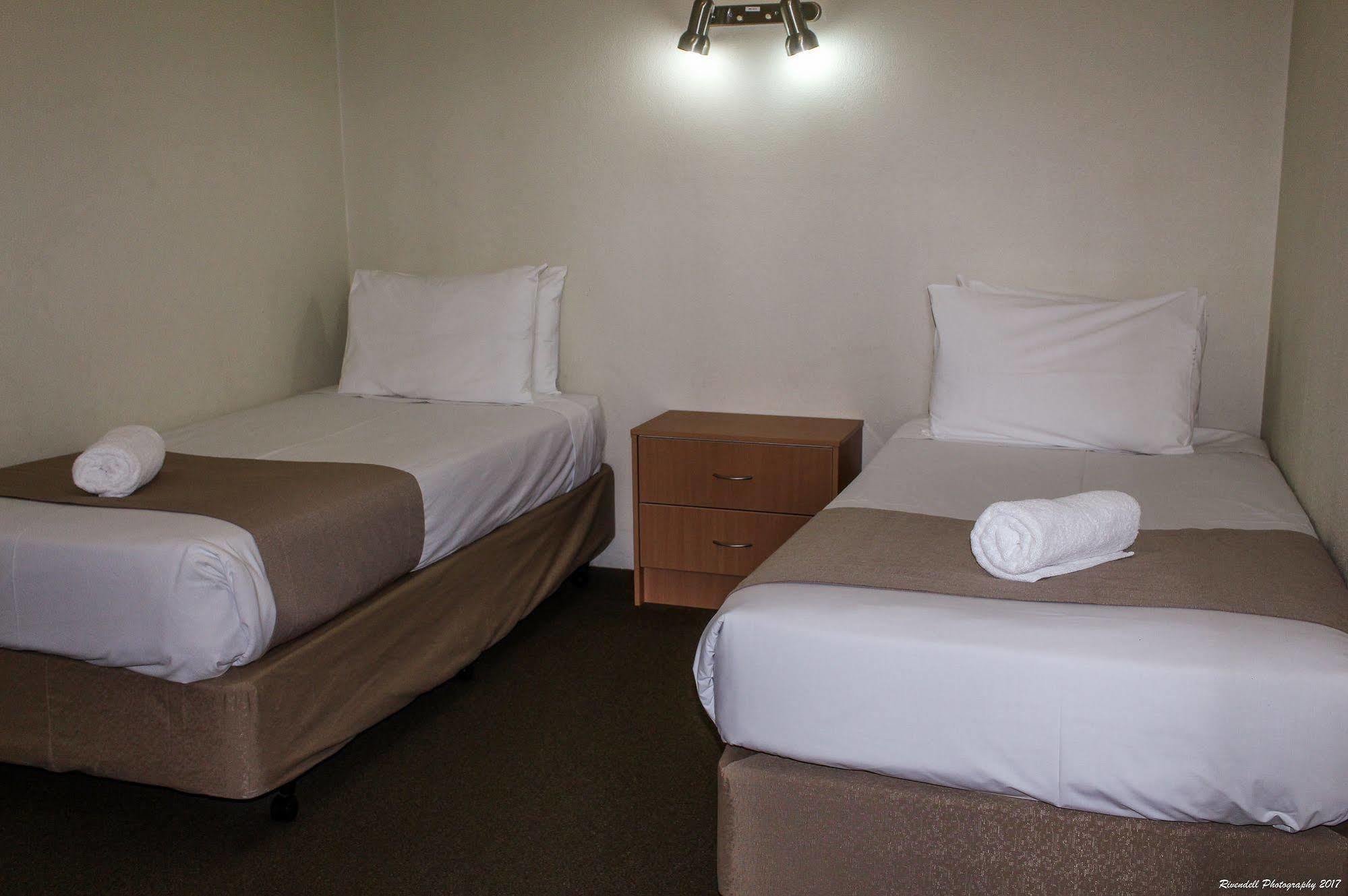 Motel Riverina Leeton Exteriör bild